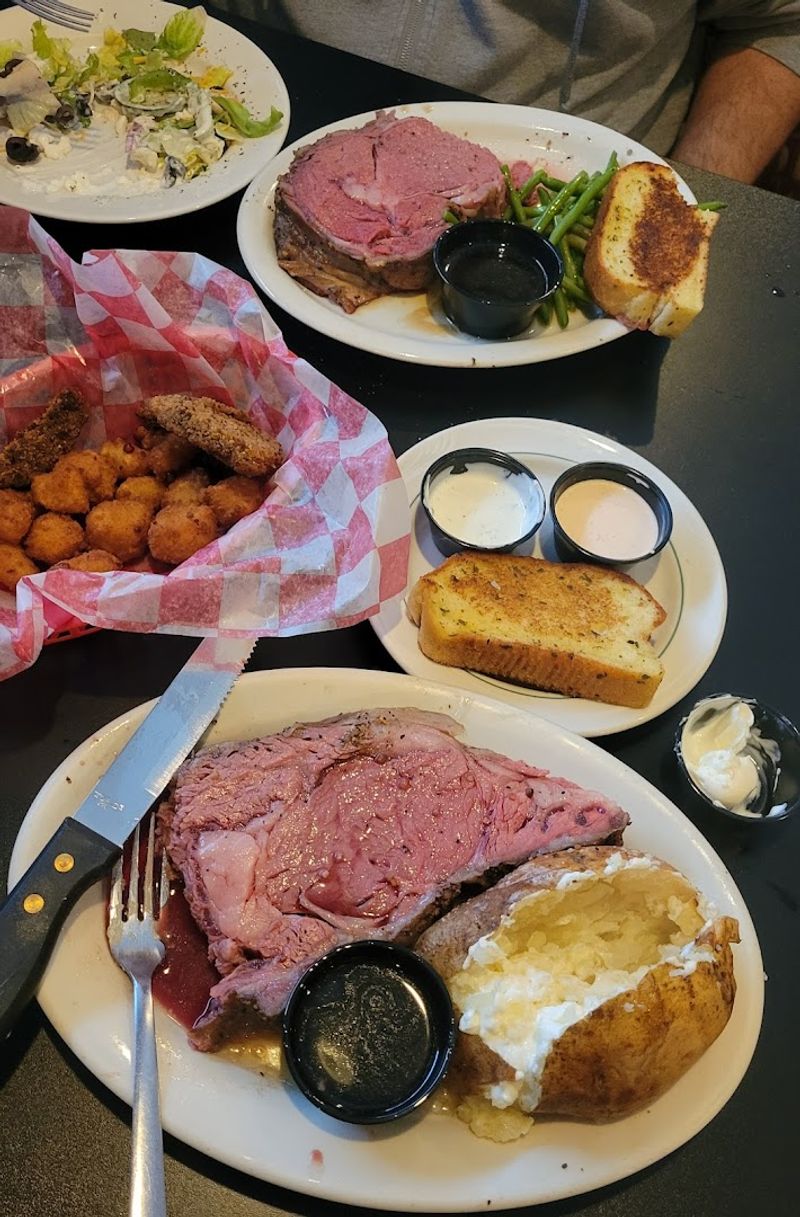 Why This Steakhouse Has Earned Its Loyal Following Why This Steakhouse Has Earned Its Loyal Following
