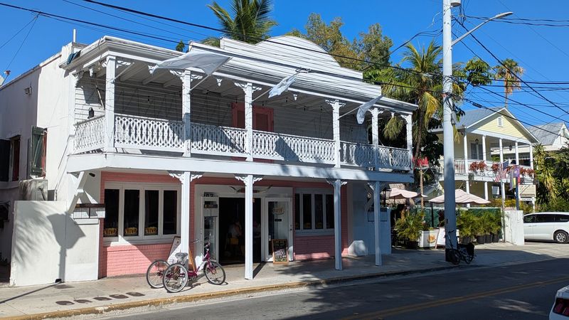 Why Viva Stands Apart on Duval Street Why Viva Stands Apart on Duval Street