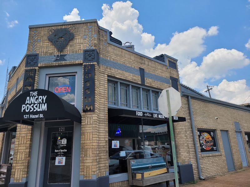 Why a Small Town on the White River Deserves a Spot on Your Travel List Why a Small Town on the White River Deserves a Spot on Your Travel List
