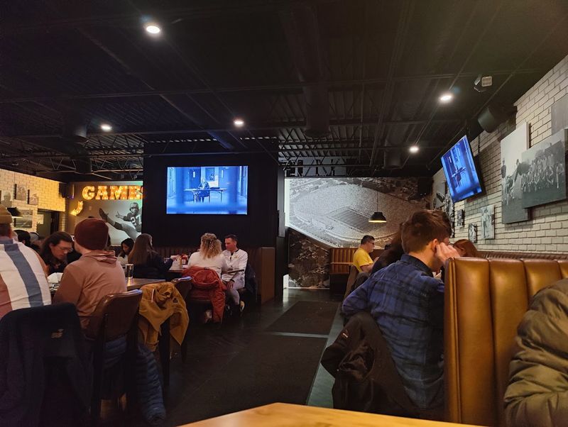 Why the Neighborhood Keeps Coming Back: Atmosphere and Community Feel