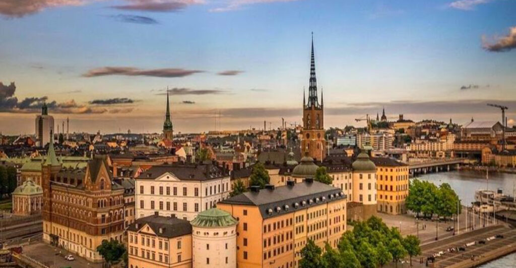 10 Cities Where Residents Report the Highest Levels of Happiness