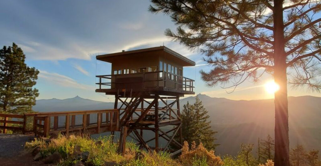 10 Oregon Fire Towers You Can Rent for a Budget-Friendly Night Above the Clouds