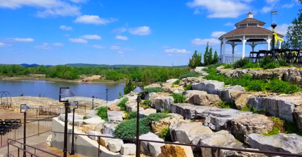 11 Missouri Towns That Look Like They Belong in a Hallmark Movie