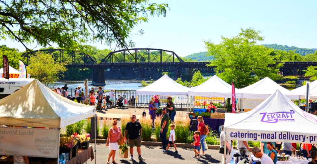 11 Pennsylvania Farmers Markets Packed With Incredible Local Food