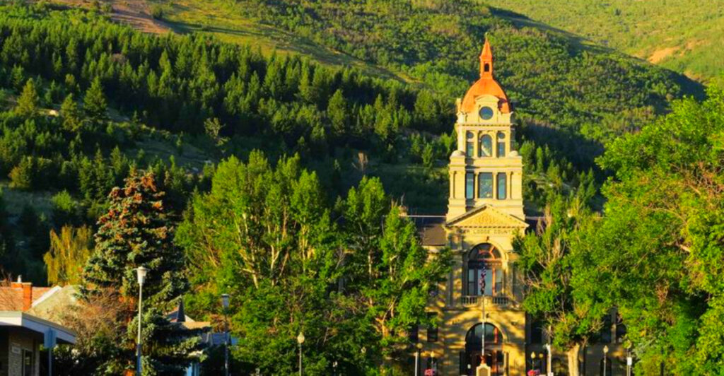 12 Historic Montana Towns That Feel Frozen in Time