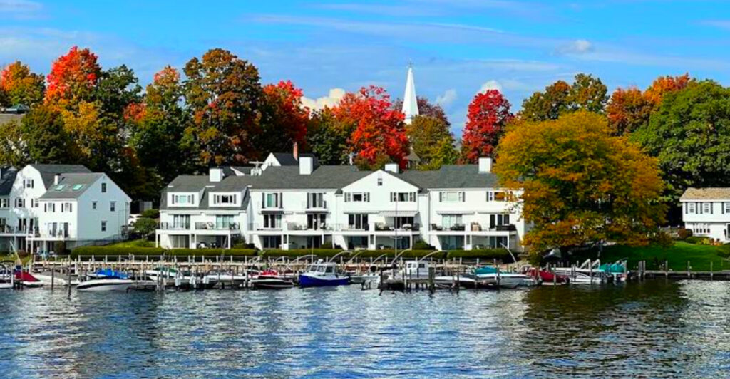 12 New Hampshire Lakeside Towns Perfect for a Weekend Escape