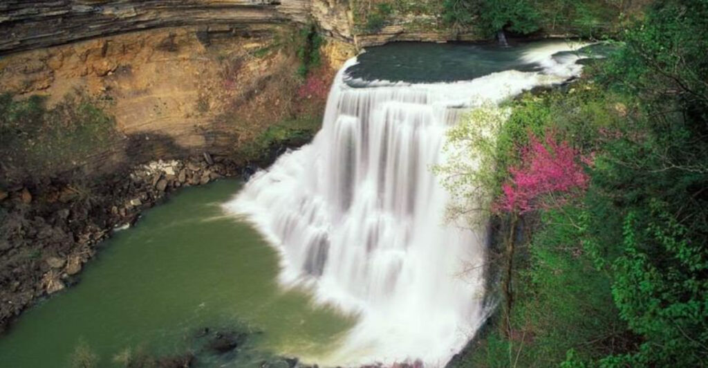 12 Tennessee Day Trips That Feel Like A Summer Fairytale