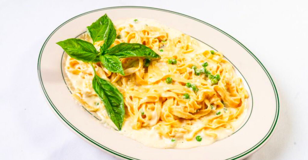13 Restaurants Famous for Their Homemade Alfredo Sauce