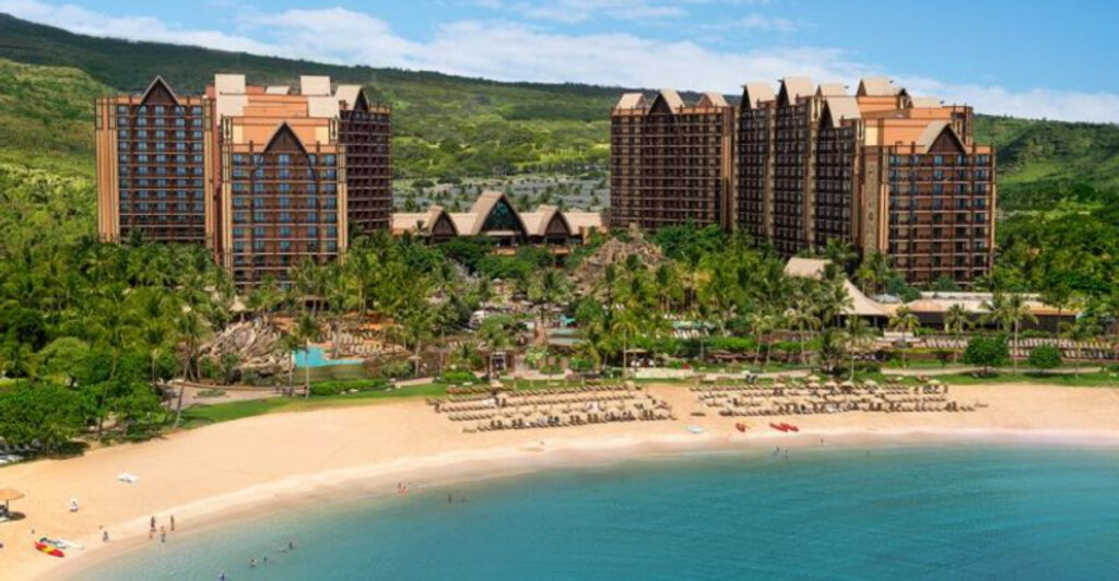 14 Best Waterfront Family Resorts in the U.S., According to Travelers