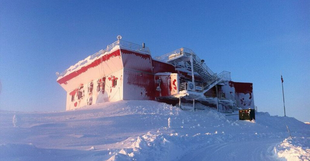 14 of the World’s Coldest Settlements That Defy Nature