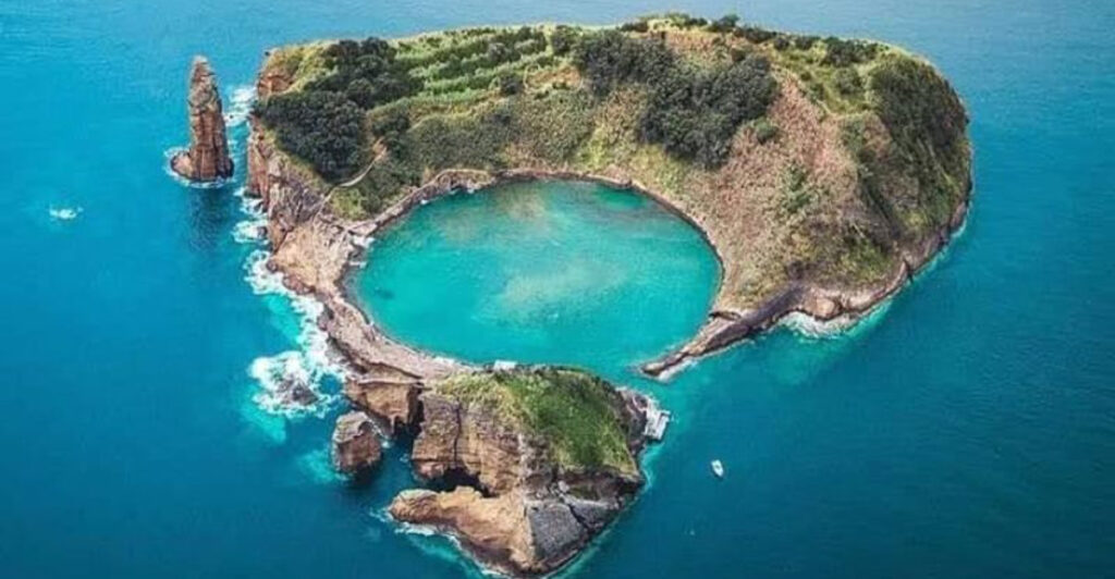 15 Natural Wonders in Portugal That Look Almost Too Beautiful to Be Real