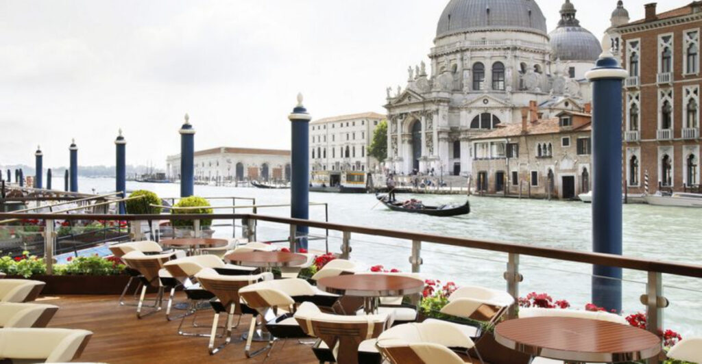 15 Venice Bars and Cafés Perfect for Your Next Italian Escape