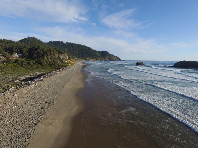 2.5 Miles of Shoreline With Almost No Crowds 2.5 Miles of Shoreline With Almost No Crowds