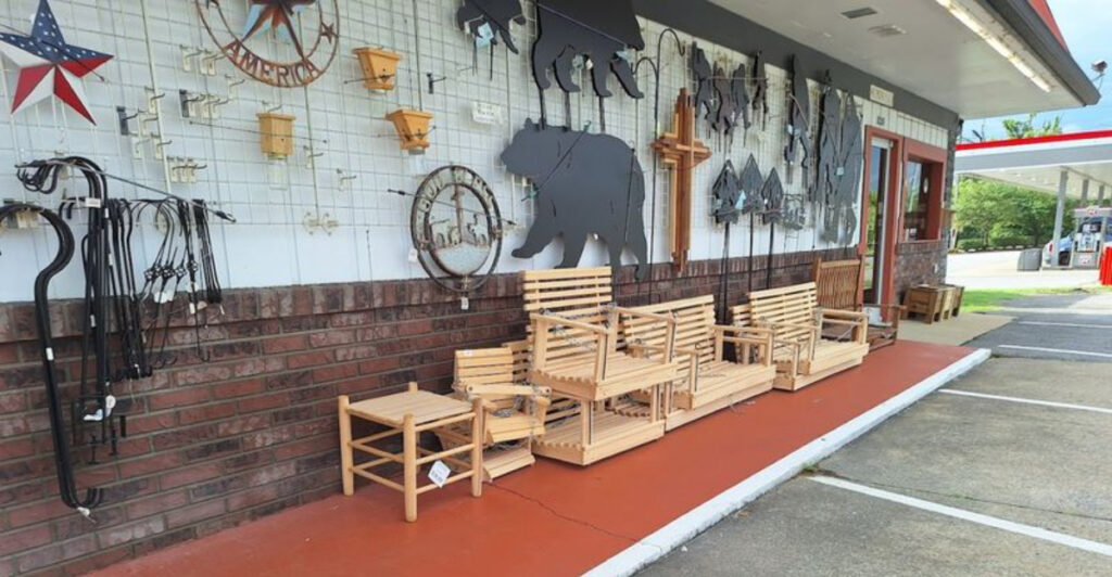 9 Amish Stores In Tennessee Where Homemade Treasures Still Fill The Shelves