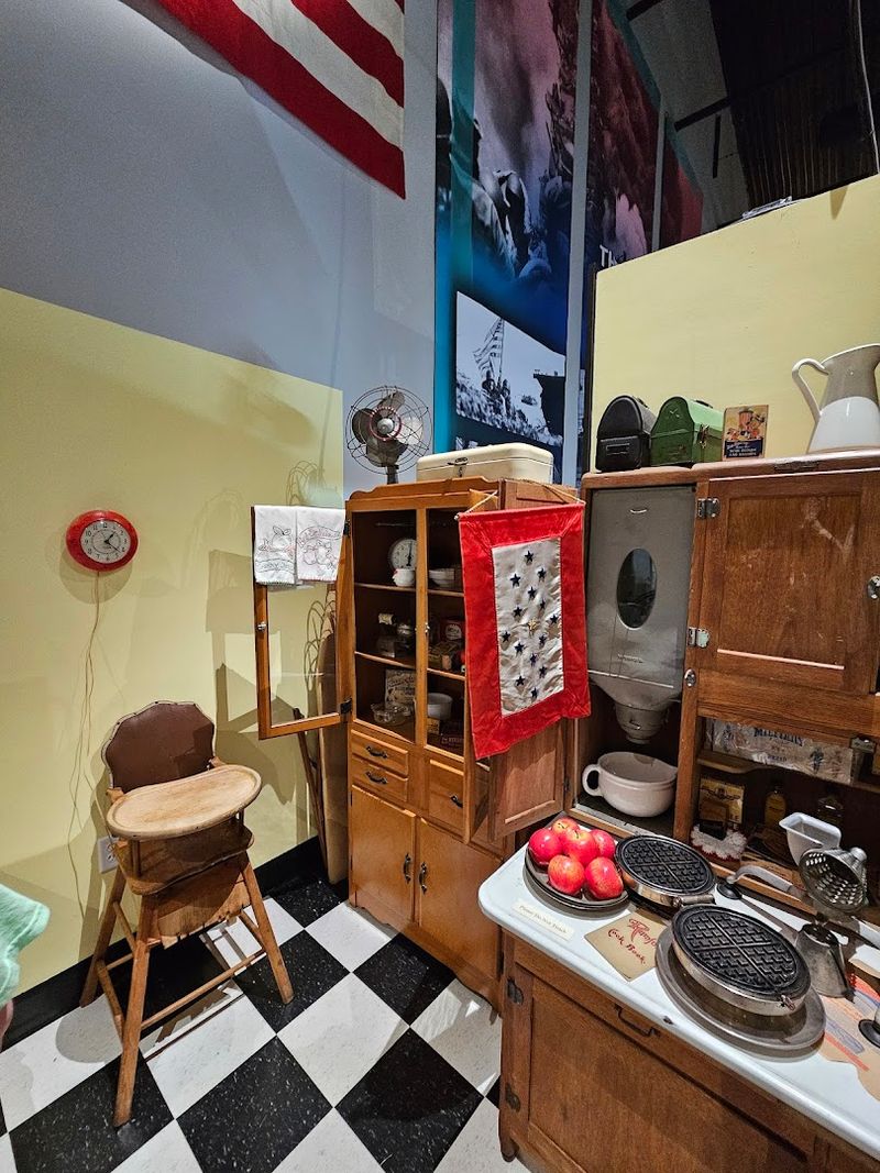 A 1940s Kitchen That Brings the Home Front to Life A 1940s Kitchen That Brings the Home Front to Life