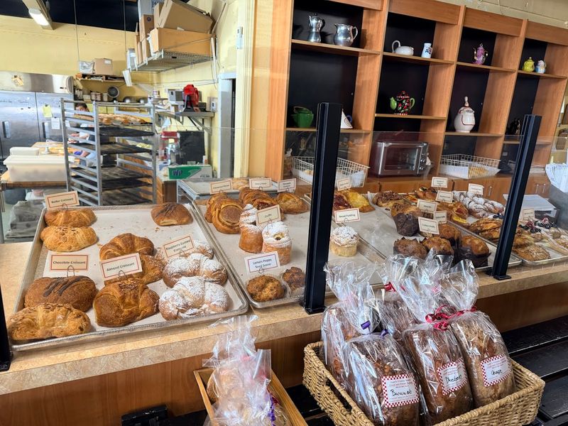A Bakery That Has Been Doing This Since 1980 A Bakery That Has Been Doing This Since 1980