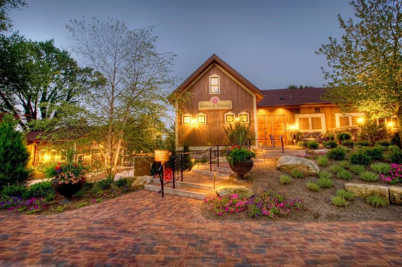 A Barn With a Serious Glow-Up