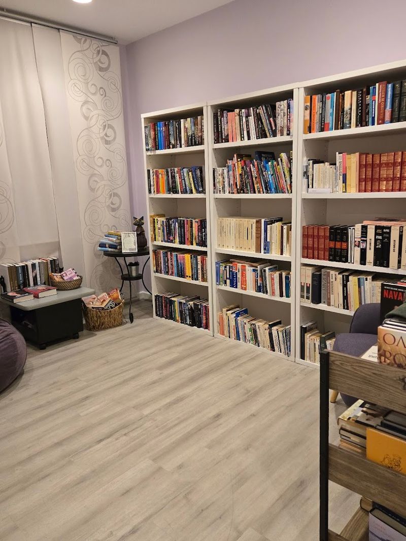 A Book Collection That Crosses Languages and Borders