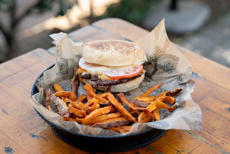 A Burger Menu Built for Real Choices A Burger Menu Built for Real Choices