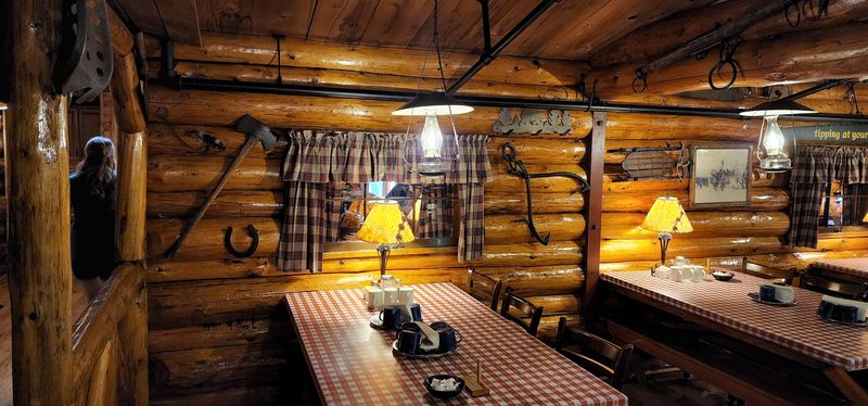 A Cabin Atmosphere That Actually Delivers A Cabin Atmosphere That Actually Delivers