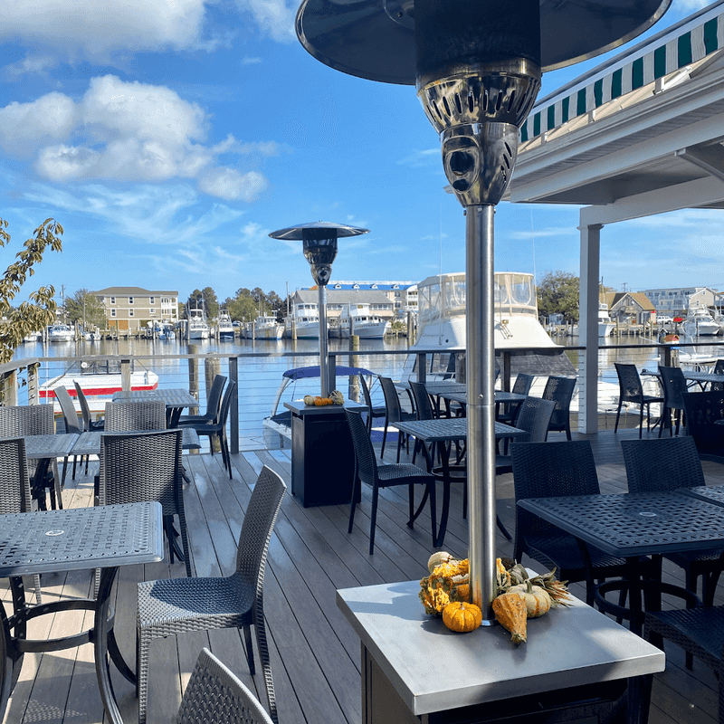 A Canal-Side Address That Sets the Scene
