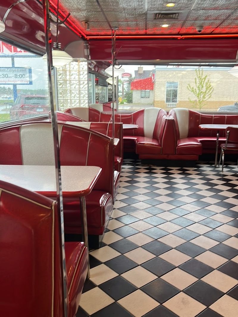 A Classic Diner That Earns Every Star