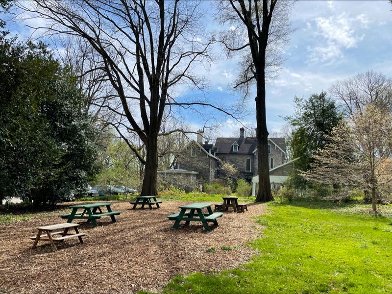 A Countryside Estate Hidden in Germantown A Countryside Estate Hidden in Germantown