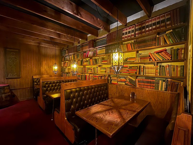 A Dining Room Unlike Any Other in the Midwest A Dining Room Unlike Any Other in the Midwest