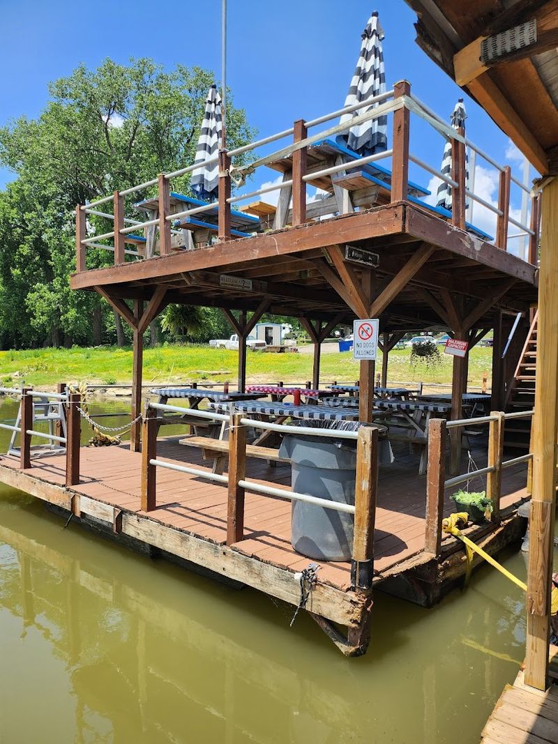 A Floating Restaurant on the Ohio River A Floating Restaurant on the Ohio River