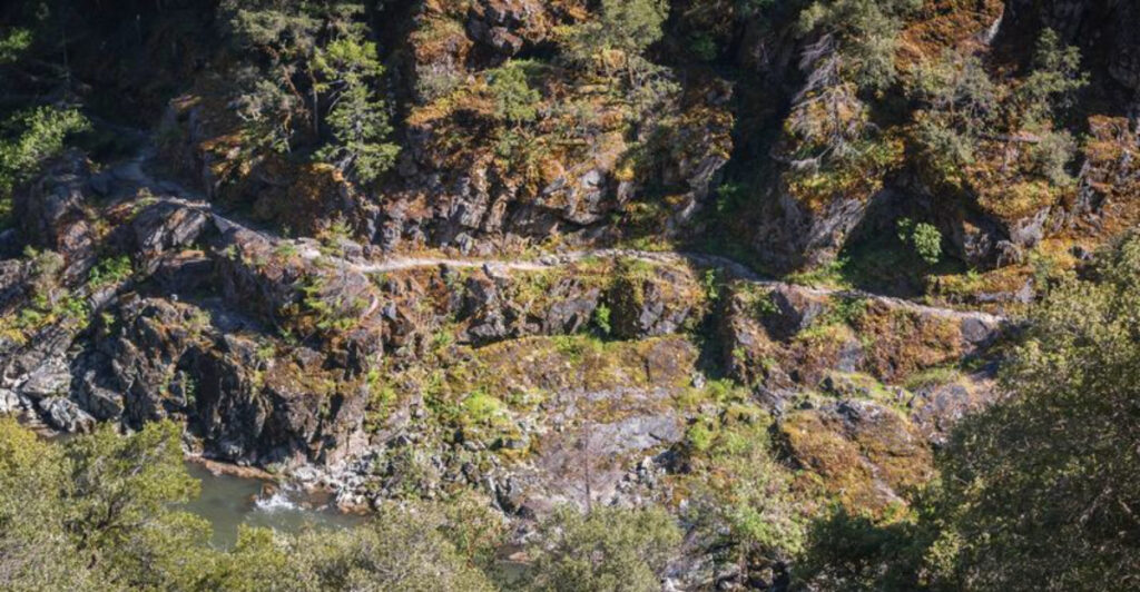 A Forgotten Gold Miners’ Pass Makes This Historic Oregon Trail Unlike Any Other