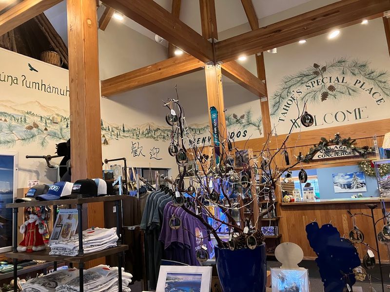 A Gift Shop Worth Browsing Slowly A Gift Shop Worth Browsing Slowly