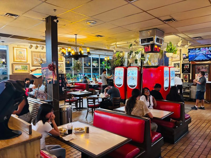 A Restaurant Born in 1971 That Never Looked Back