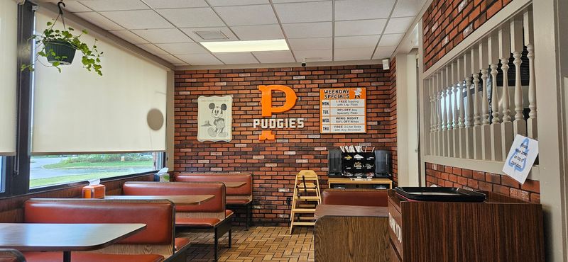 A Spot That Runs on Nostalgia and Repeat Visits