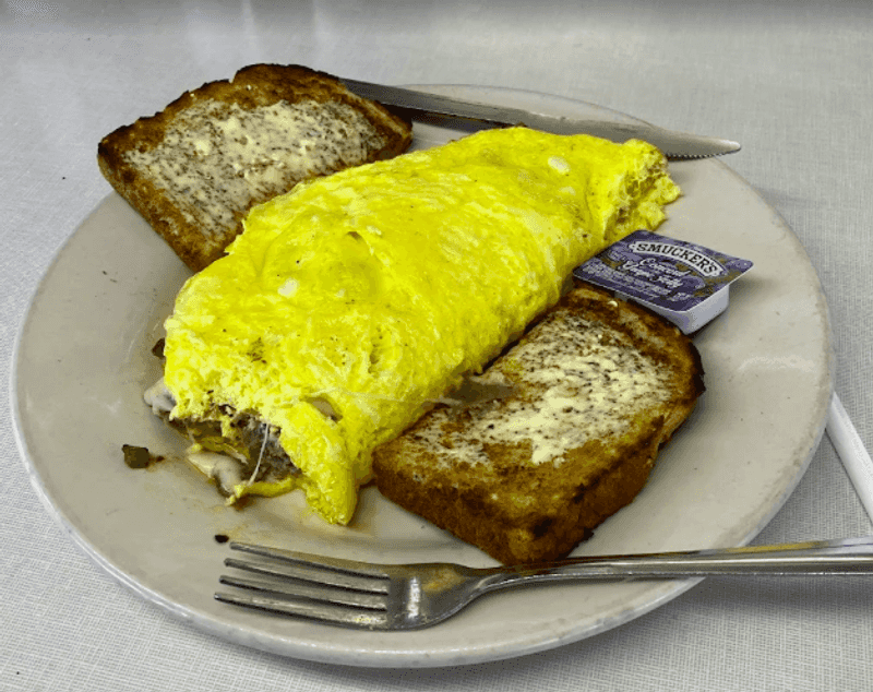 A Spot Where All-Day Breakfast Is a Real Commitment