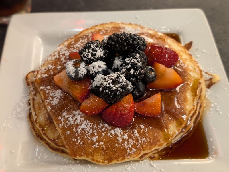 An All-Day Menu That Respects No Boundaries