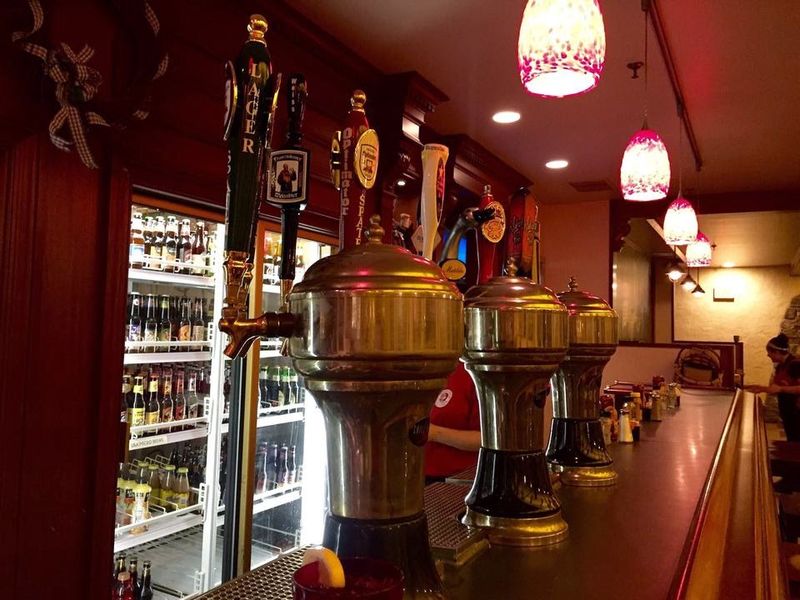An Extensive Beer List That Impresses Enthusiasts An Extensive Beer List That Impresses Enthusiasts