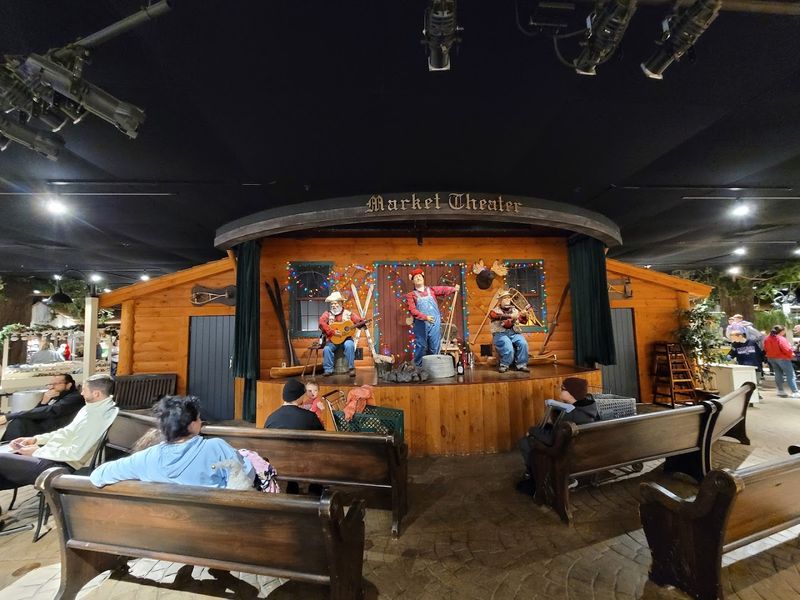 Animatronic Shows and the Entertainment Factor Animatronic Shows and the Entertainment Factor