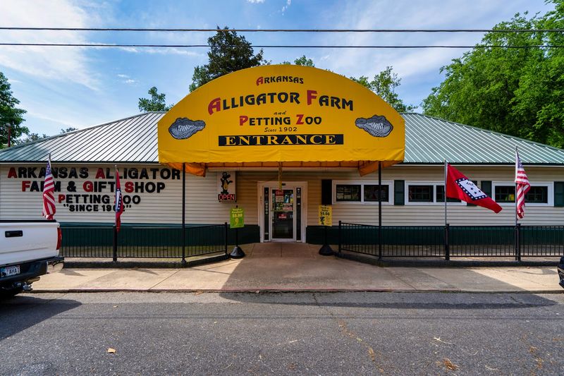 Arkansas Alligator Farm & Petting Zoo, Hot Springs, Arkansas
