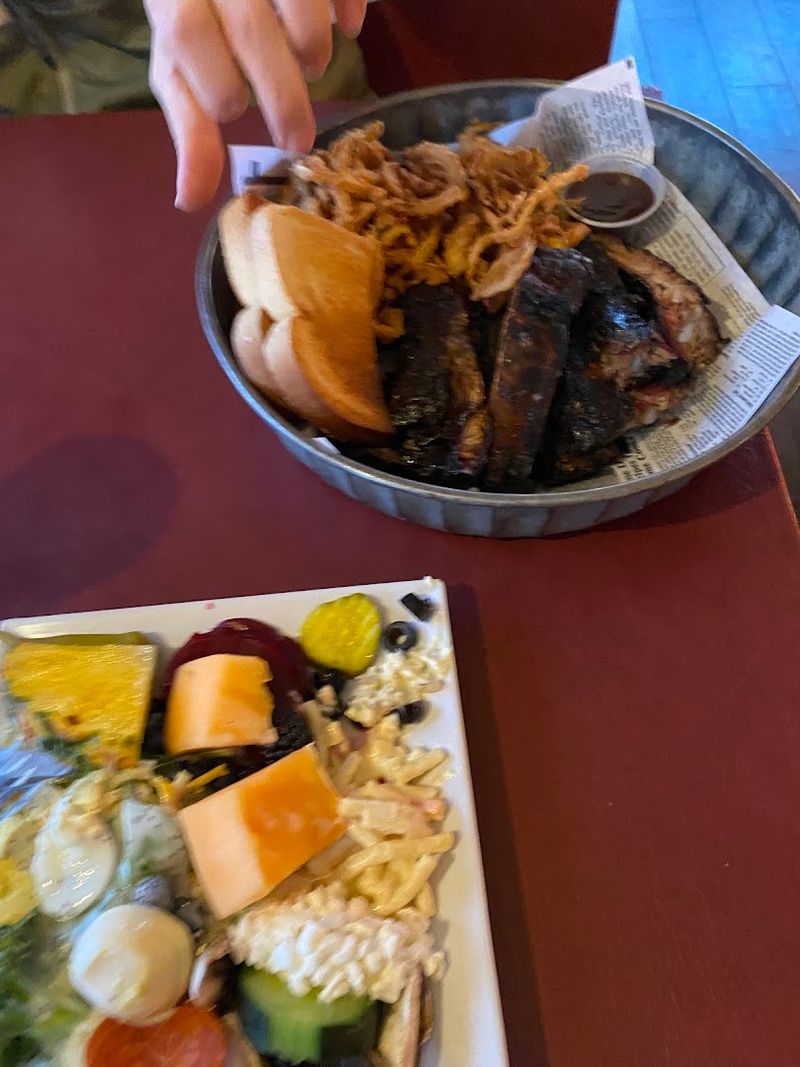 BBQ That Comes From a Real Smokehouse