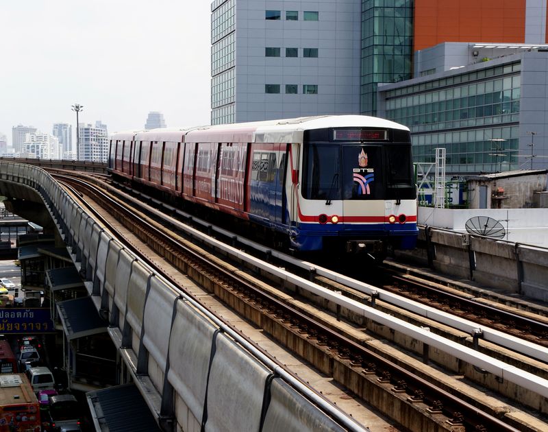 Bangkok to Kuala Lumpur — Thailand and Malaysia Bangkok to Kuala Lumpur — Thailand and Malaysia