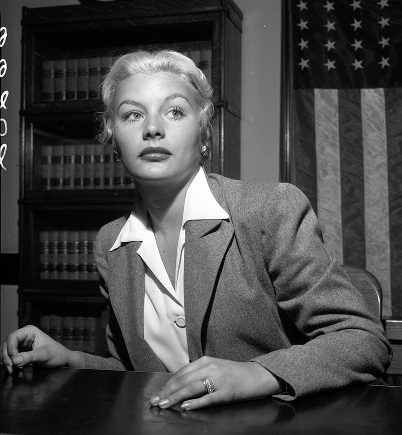 Barbara Payton: The Blonde Bombshell Whose Fall Became Tabloid Sport Barbara Payton: The Blonde Bombshell Whose Fall Became Tabloid Sport