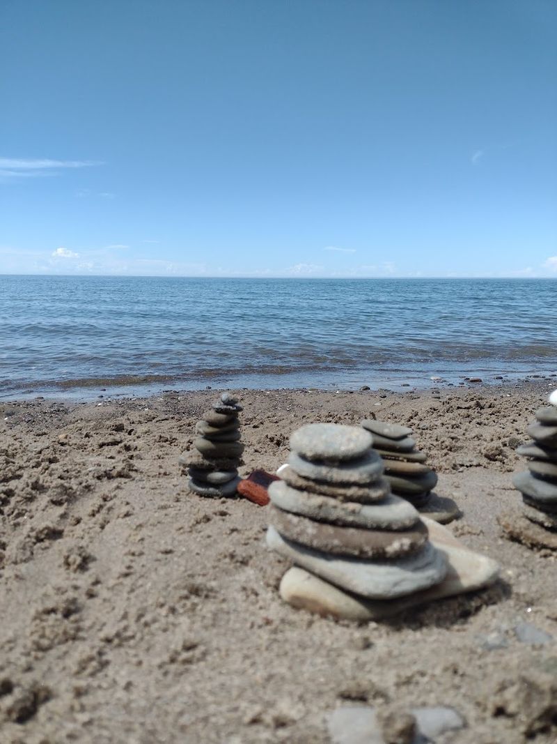 Beachcombing for Rocks and Lake Glass