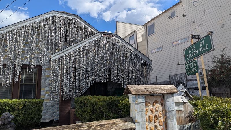 Beer Can House (Houston)