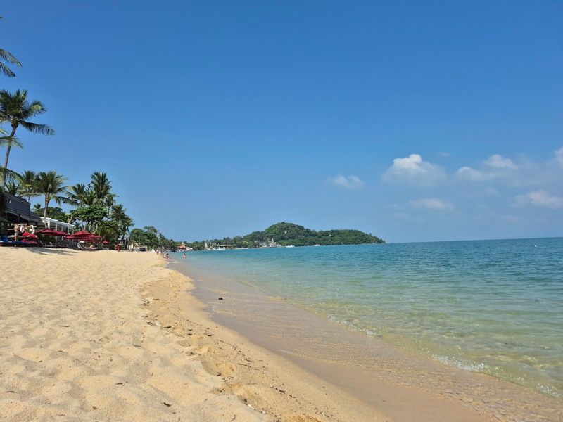 Bophut Beach: Where Soft Sands Meet Fisherman's Village Bophut Beach: Where Soft Sands Meet Fisherman's Village