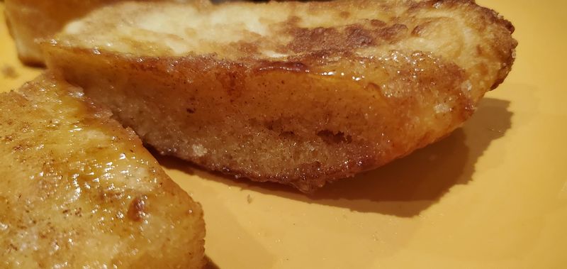 Breadsticks and Sides Worth Ordering Breadsticks and Sides Worth Ordering