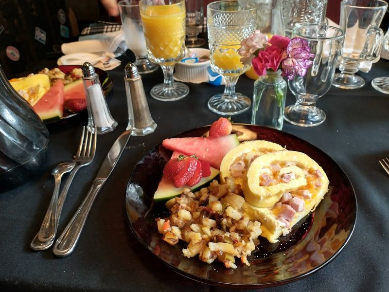 Breakfast Delivered Right to Your Door Breakfast Delivered Right to Your Door