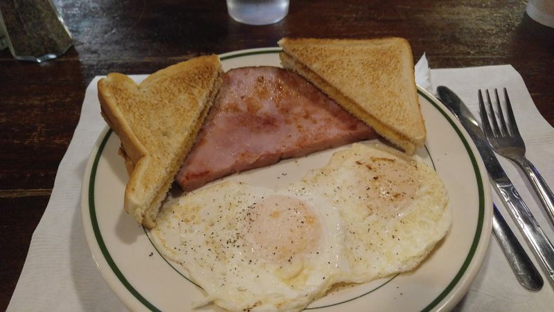 Breakfast That Starts the Day Right Breakfast That Starts the Day Right