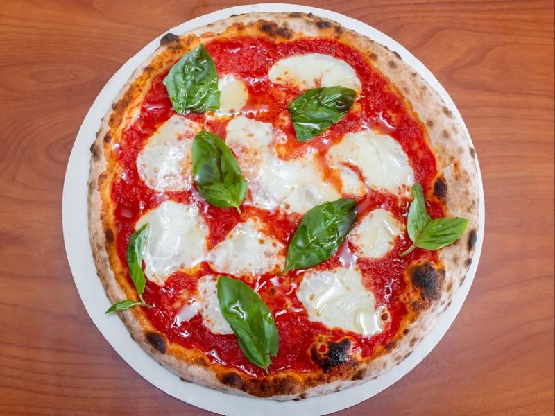 Brick-Oven Pizza That Competes With the Best Brick-Oven Pizza That Competes With the Best