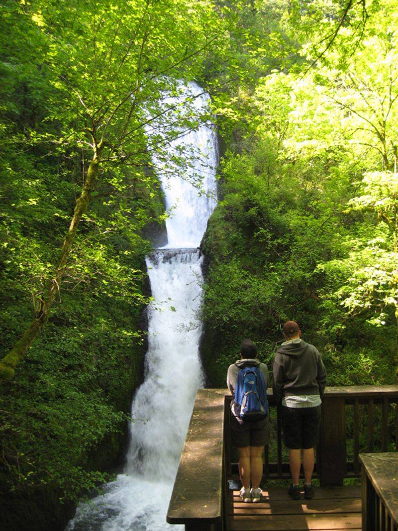 Bridal Veil Falls — Columbia River Gorge, Oregon Bridal Veil Falls — Columbia River Gorge, Oregon