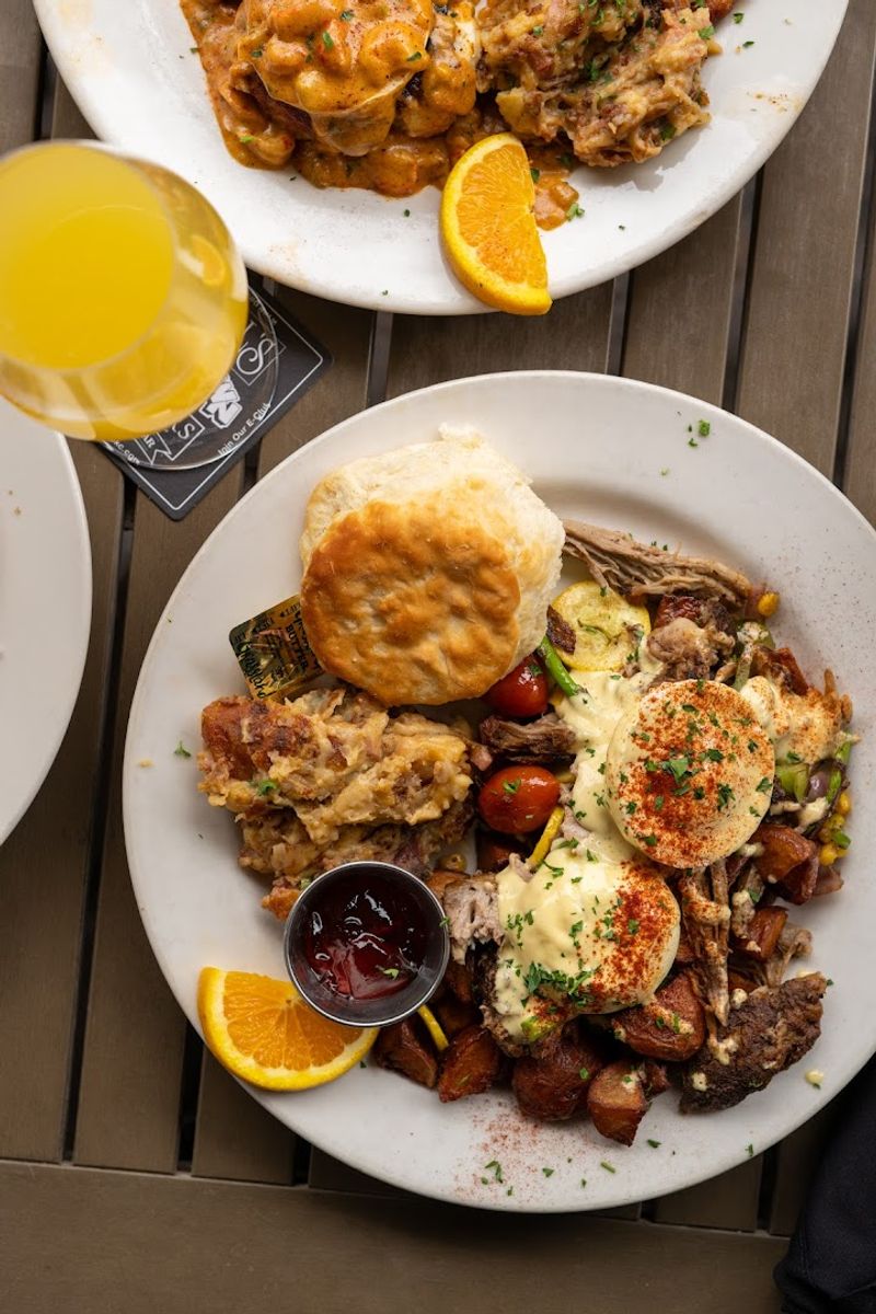 Brunch at Pearl's: A Weekend Ritual Worth Knowing About Brunch at Pearl's: A Weekend Ritual Worth Knowing About